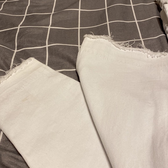 OLD NAVY. Women’s jeans. - Picture 2 of 7